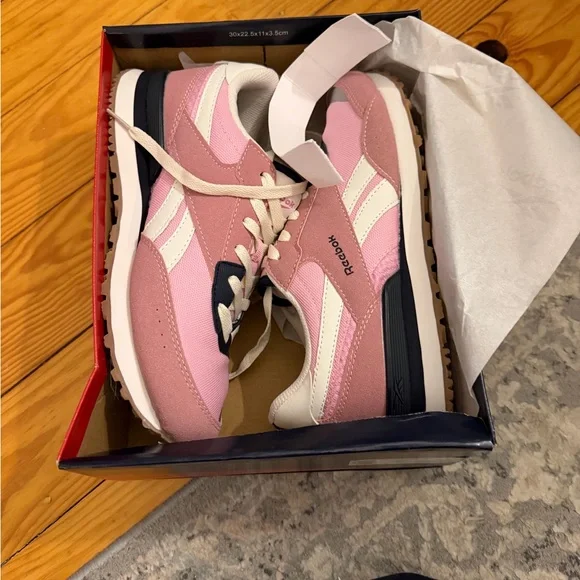 Reebok Women's (kids’ 7) Pink and Cream Sneakers - Picture 1 of 4